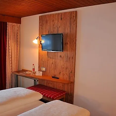 Otel Gletschergarten 3*