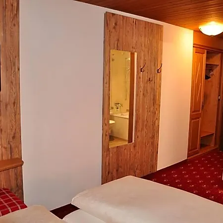 Otel Gletschergarten 3*