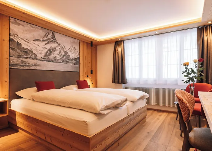 Gletschergarten Szálloda 3*