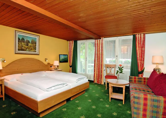 Gletschergarten Szálloda 3*